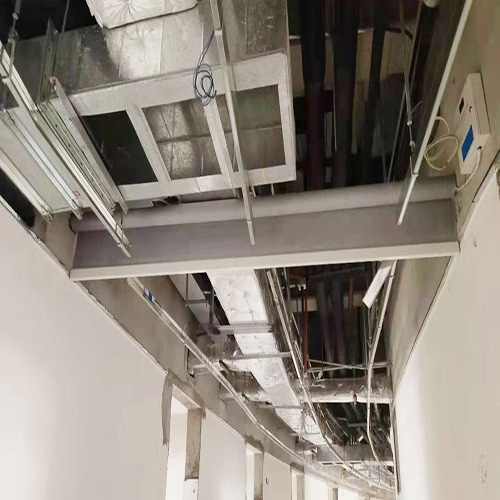 活動柔性擋煙垂壁是什么(圖1) 活動柔性擋煙垂壁.jpg