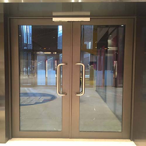 防火門可以用玻璃的嗎(圖1) 防火玻璃門實(shí)圖.jpg